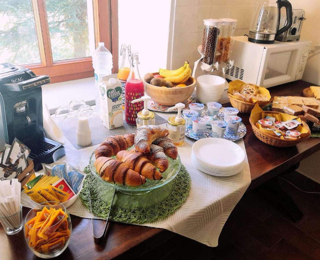 B&B Demetra Solignano Екстериор снимка