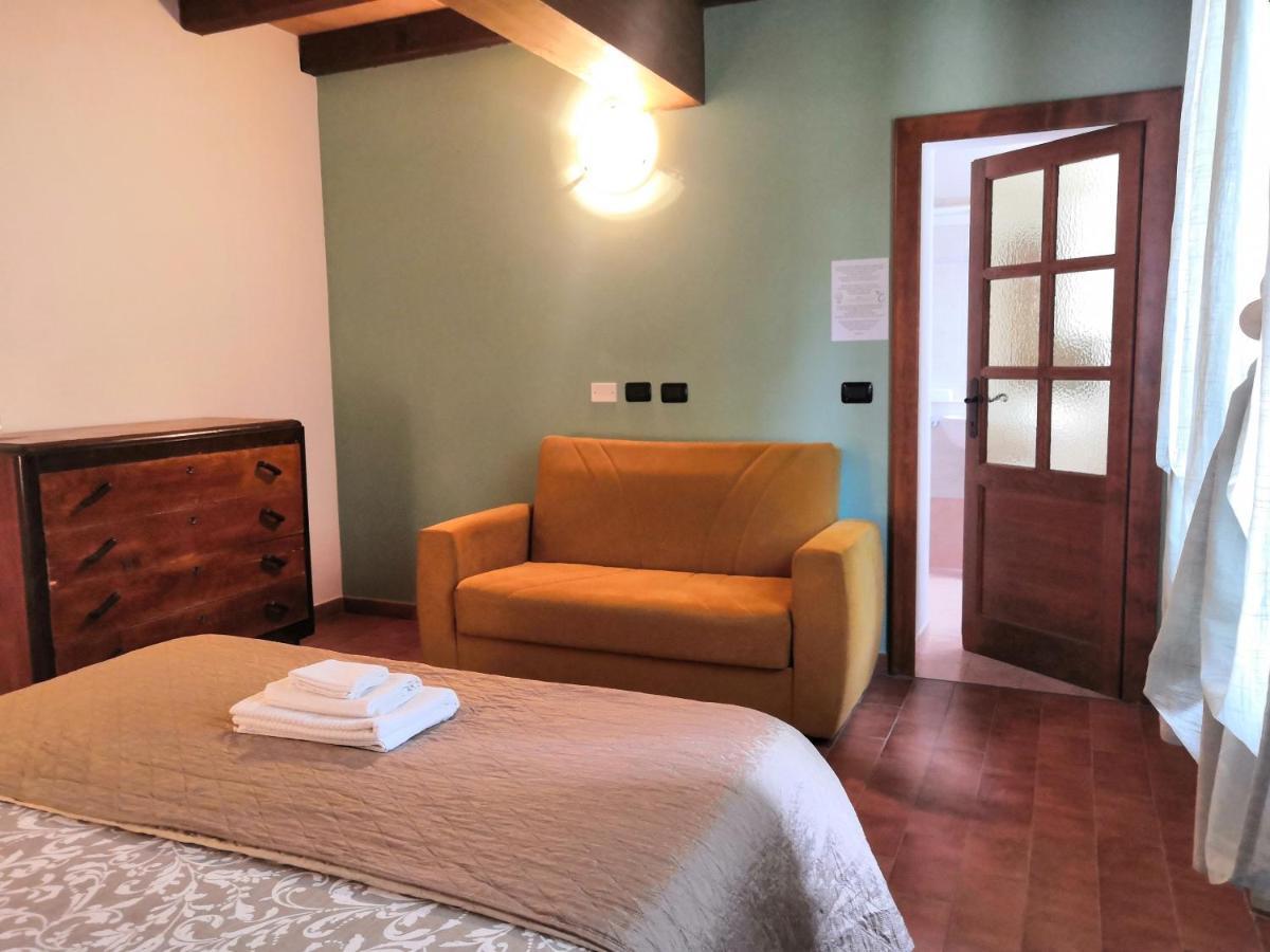B&B Demetra Solignano Екстериор снимка